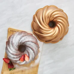Karaca Cake Pro Pare Aluminium Cast Decorative Bundt Cake Tin, 24cm, Gold