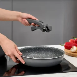 Karaca Comfort 6-Piece Induction Non-Stick Detachable Cookware Set, Black