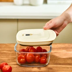 Karaca Cream Vacuum Storage Container, 0.9L, Transparent