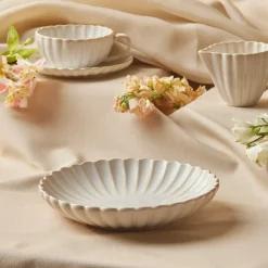Karaca New Daisy Stoneware Pasta Bowl, 22,5cm, White
