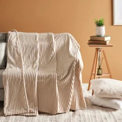 Karaca Ruby Stripe Wellsoft TV Blanket, 130x150cm, Ecru