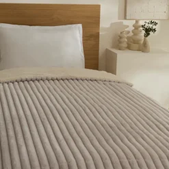 Karaca Stripe Sherpa Blanket, 150x200cm, Single, Light Grey